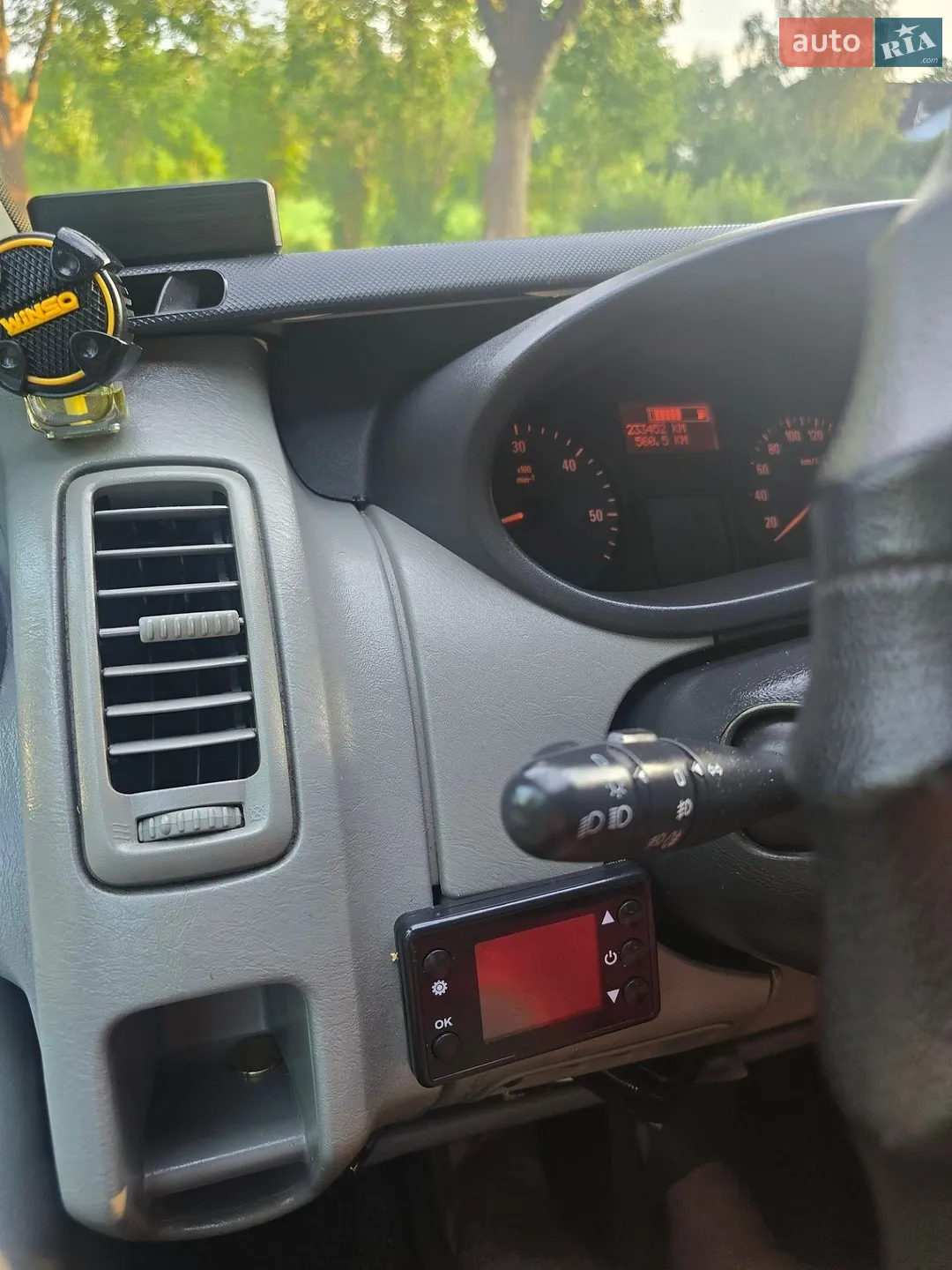 2010 Opel Vivaro - мініатюра 2