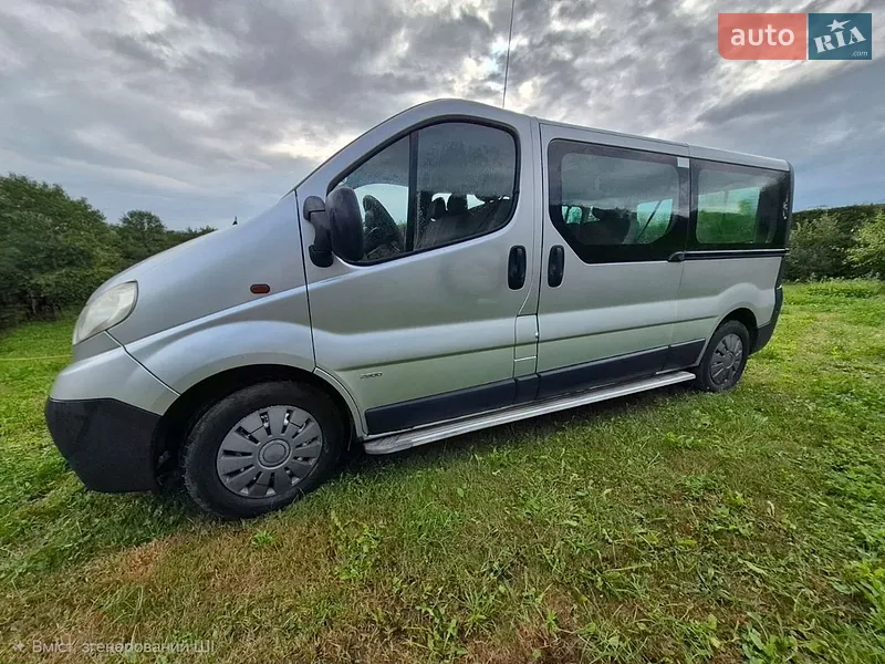 Opel Vivaro 2012