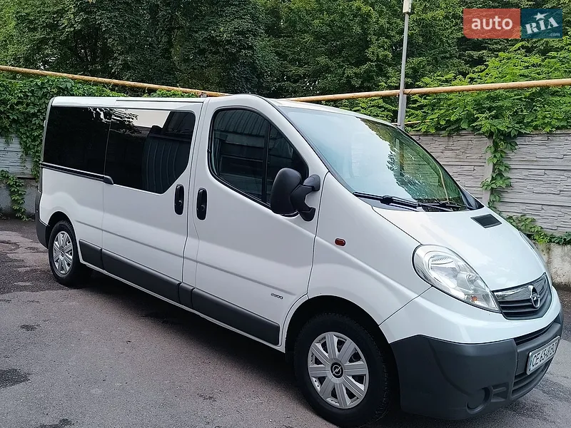 Opel Vivaro 2011