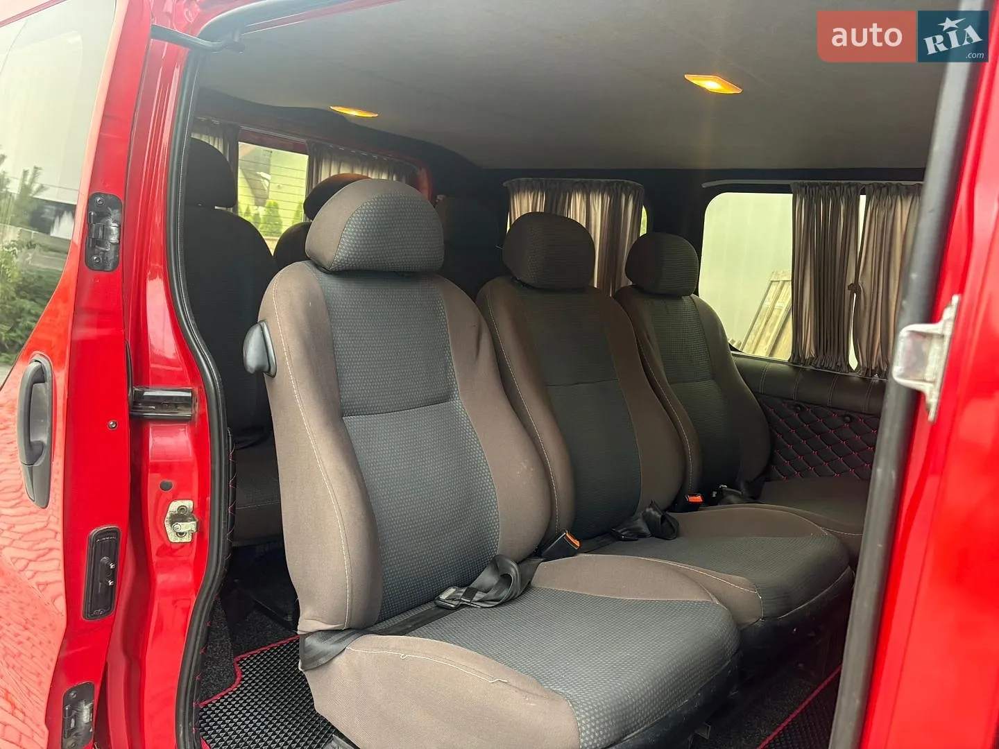 2010 Opel Vivaro - мініатюра 18
