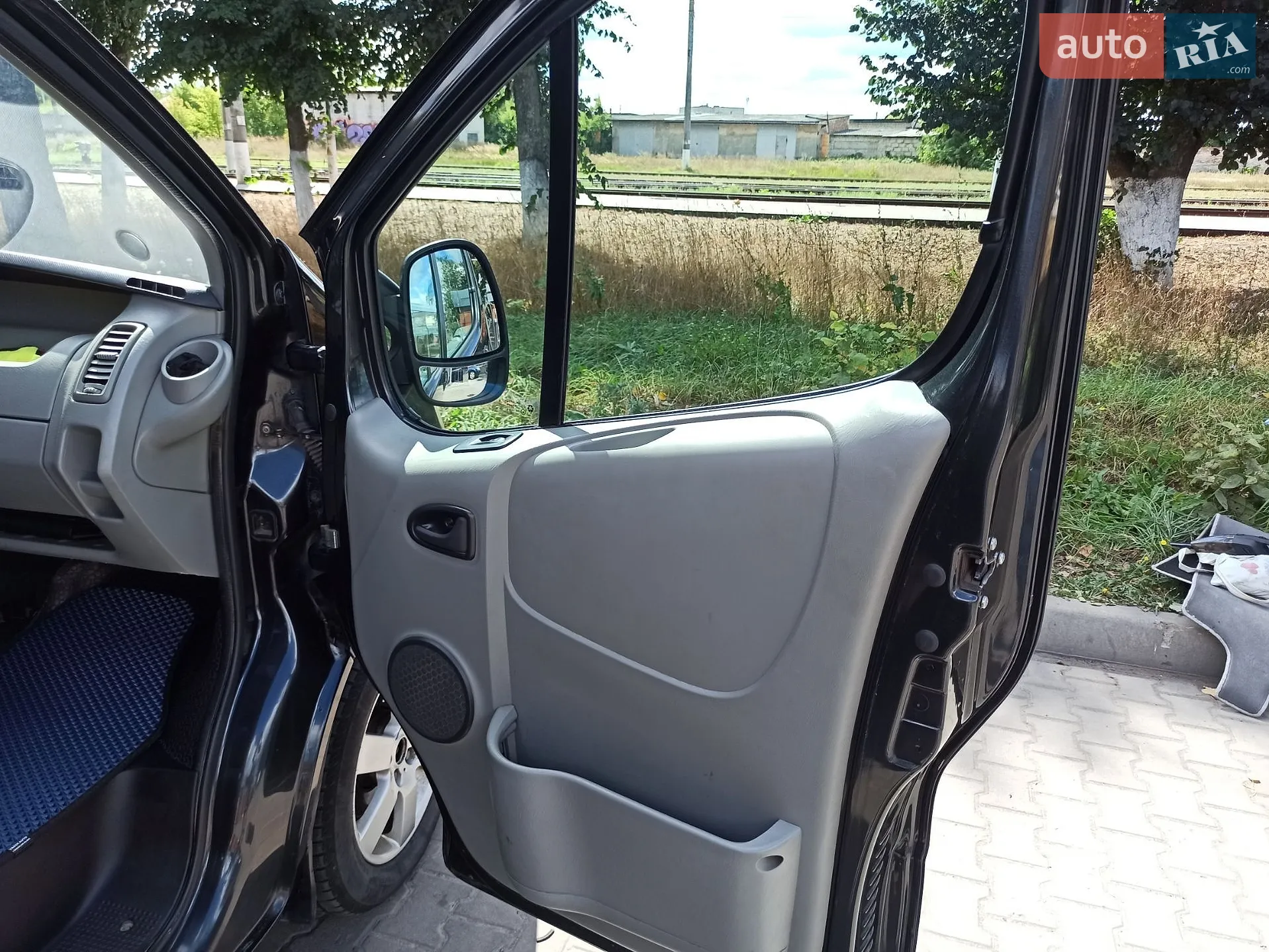 2011 Opel Vivaro - мініатюра 32