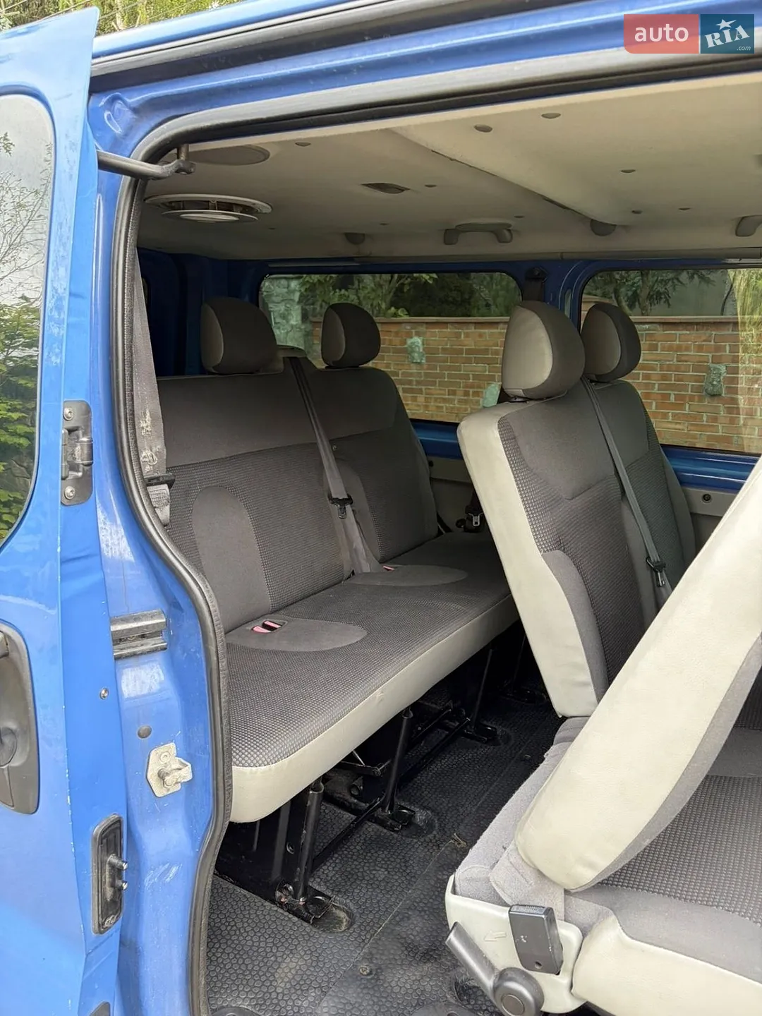 2010 Opel Vivaro - мініатюра 10