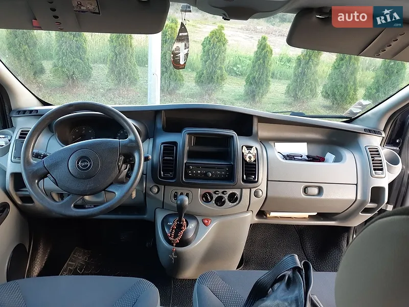 Opel Vivaro 2011