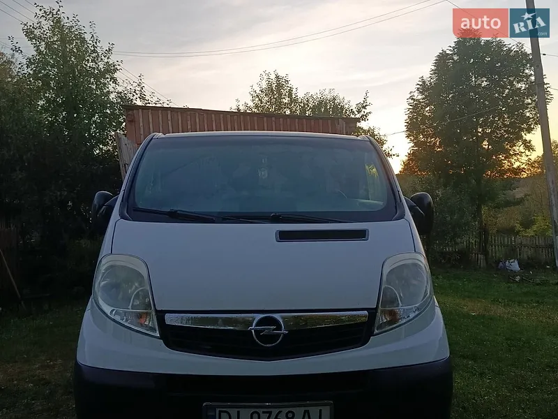 Opel Vivaro 2011
