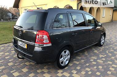 Купе Opel Zafira Life 2010 в Ковеле