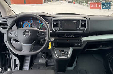 Минивэн Opel Zafira Life 2023 в 