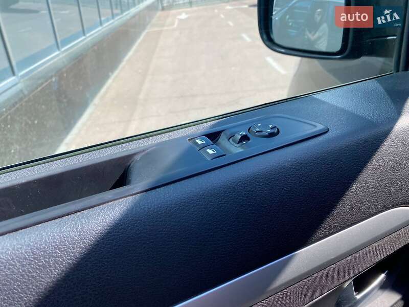 Минивэн Opel Zafira Life 2020 в Киеве фото 17 Минивэн Opel Zafira Life 2020 в Киеве