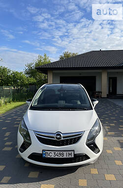 Минивэн Opel Zafira Tourer 2014 в Нововолынске