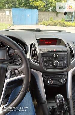 Минивэн Opel Zafira Tourer 2012 в 
