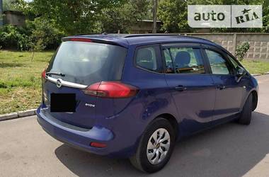 Минивэн Opel Zafira Tourer 2012 в 