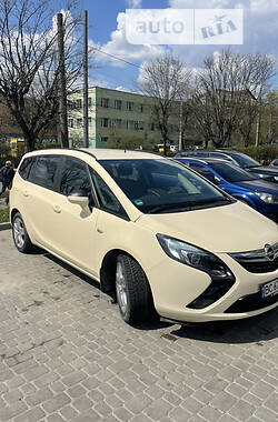 Минивэн Opel Zafira Tourer 2015 в 