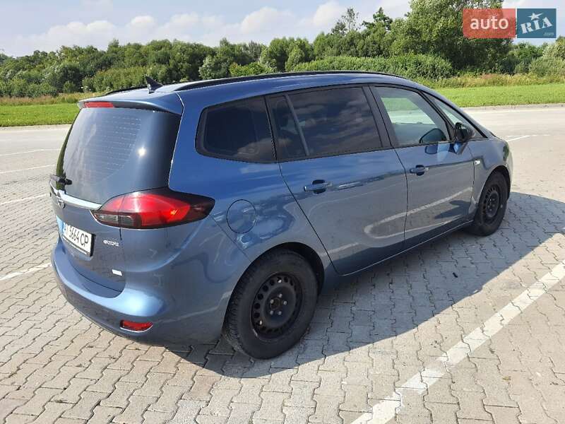 Минивэн Opel Zafira Tourer 2013 в Коломые