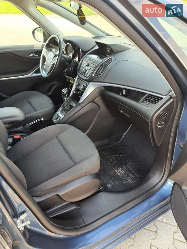 Минивэн Opel Zafira Tourer 2013 в Коломые