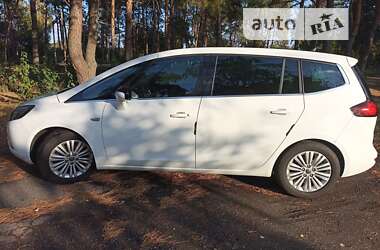 Минивэн Opel Zafira Tourer 2015 в Пирятине