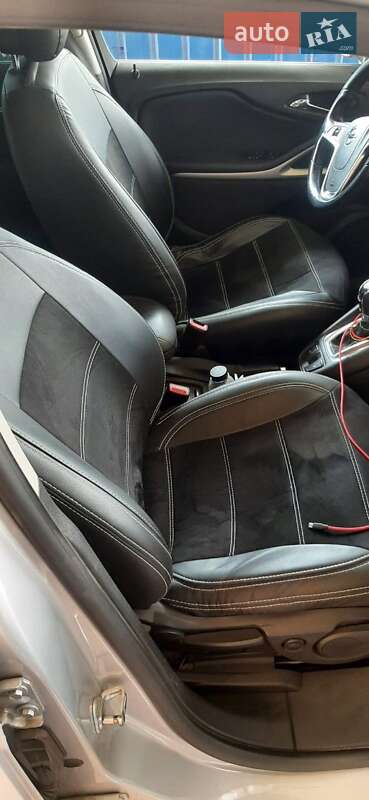 Минивэн Opel Zafira Tourer 2012 в Кривом Роге