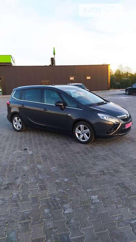 Минивэн Opel Zafira Tourer 2014 в Стрые