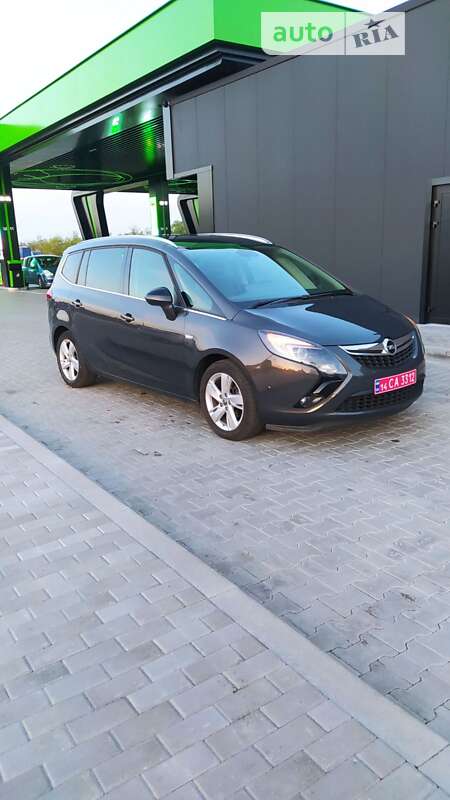 Минивэн Opel Zafira Tourer 2014 в Стрые