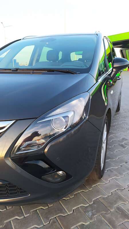Минивэн Opel Zafira Tourer 2014 в Стрые