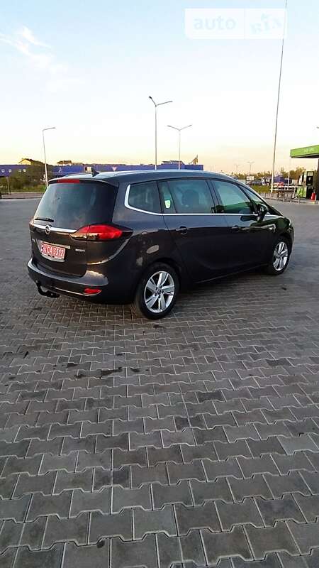 Минивэн Opel Zafira Tourer 2014 в Стрые