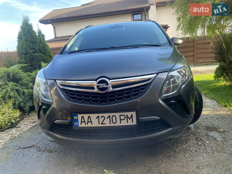 Мінівен Opel Zafira Tourer 2012 в Тарасівці фото 2 Мінівен Opel Zafira Tourer 2012 в Тарасівці