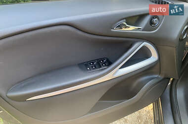 Минивэн Opel Zafira Tourer 2012 в 