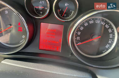 Минивэн Opel Zafira Tourer 2012 в 