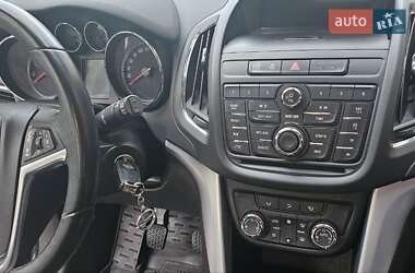 Минивэн Opel Zafira Tourer 2013 в 