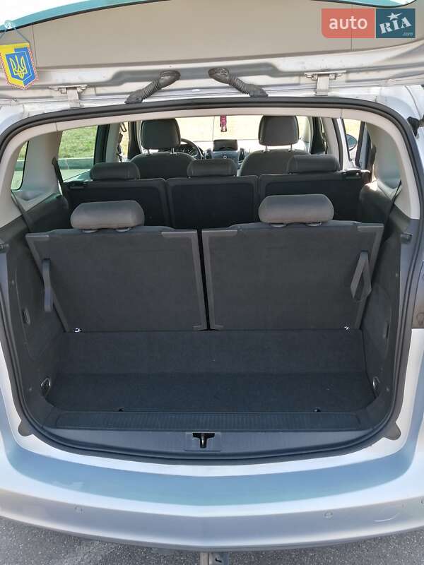 Минивэн Opel Zafira Tourer 2015 в Кривом Роге
