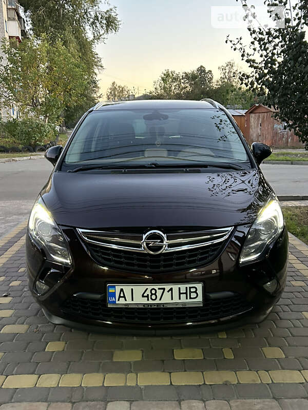 Минивэн Opel Zafira Tourer 2013 в Борисполе