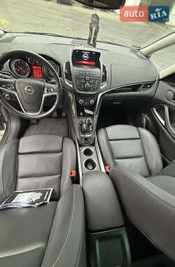 Мінівен Opel Zafira Tourer 2015 в 