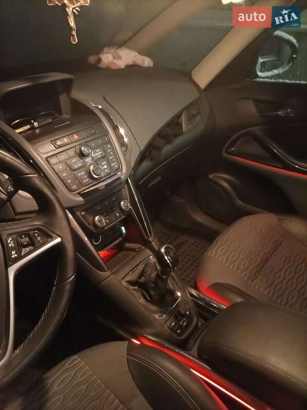 Мінівен Opel Zafira Tourer 2014 в Харкові