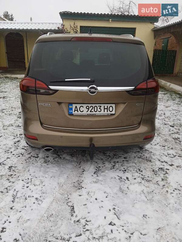 Минивэн Opel Zafira Tourer 2013 в Локачах