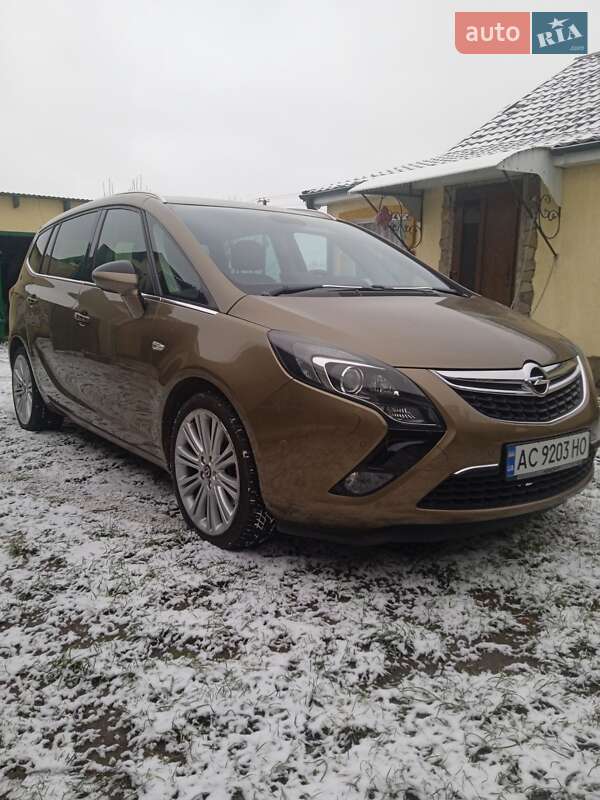 Минивэн Opel Zafira Tourer 2013 в Локачах