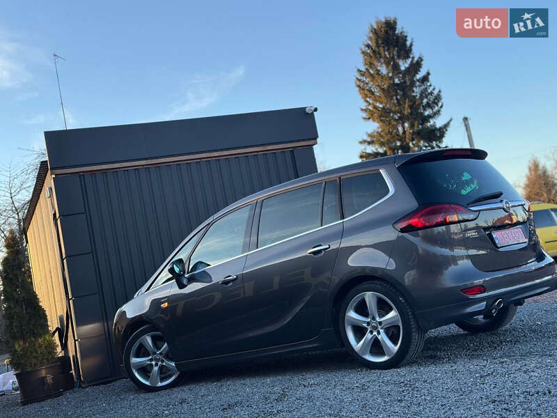 Мінівен Opel Zafira Tourer 2012 в Дрогобичі