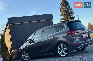 Минивэн Opel Zafira Tourer 2012 в 