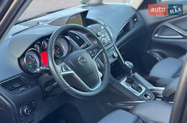 Минивэн Opel Zafira Tourer 2012 в 