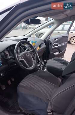 Минивэн Opel Zafira Tourer 2014 в 