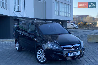 Минивэн Opel Zafira Tourer 2013 в 