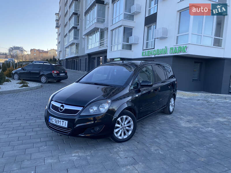 Минивэн Opel Zafira Tourer 2013 в Трускавце