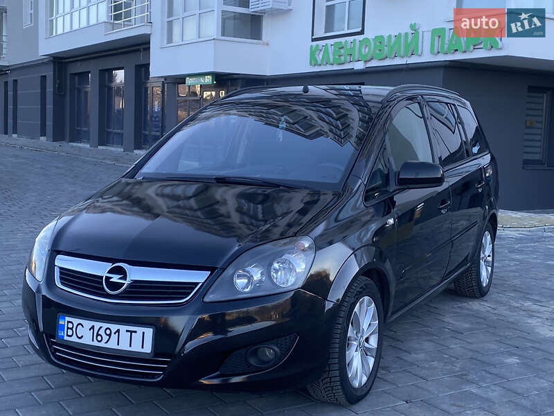 Минивэн Opel Zafira Tourer 2013 в Трускавце