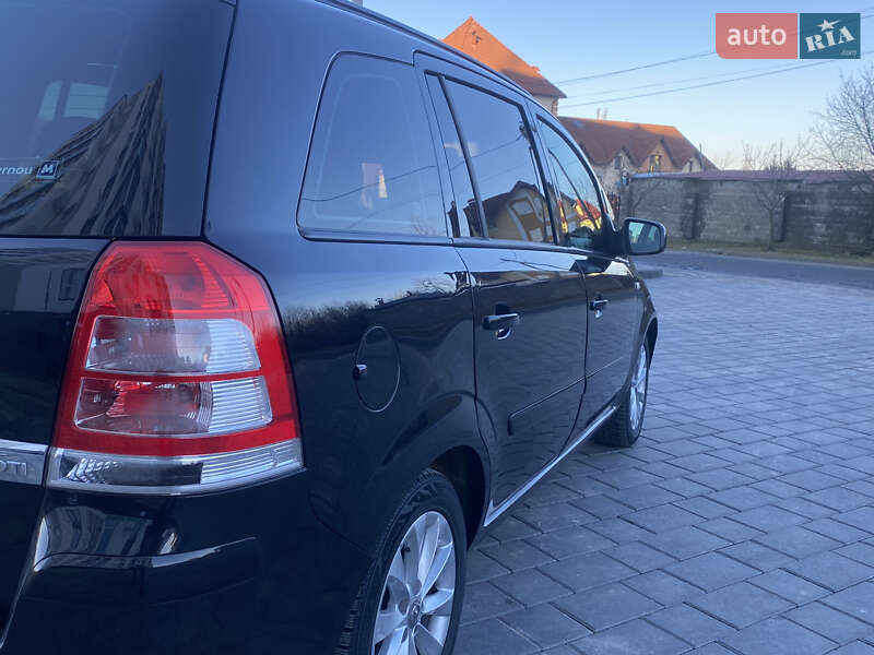Минивэн Opel Zafira Tourer 2013 в Трускавце