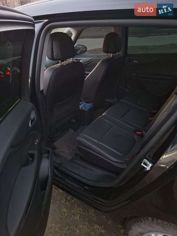 Мінівен Opel Zafira Tourer 2015 в Ізяславі