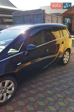 Минивэн Opel Zafira Tourer 2013 в 