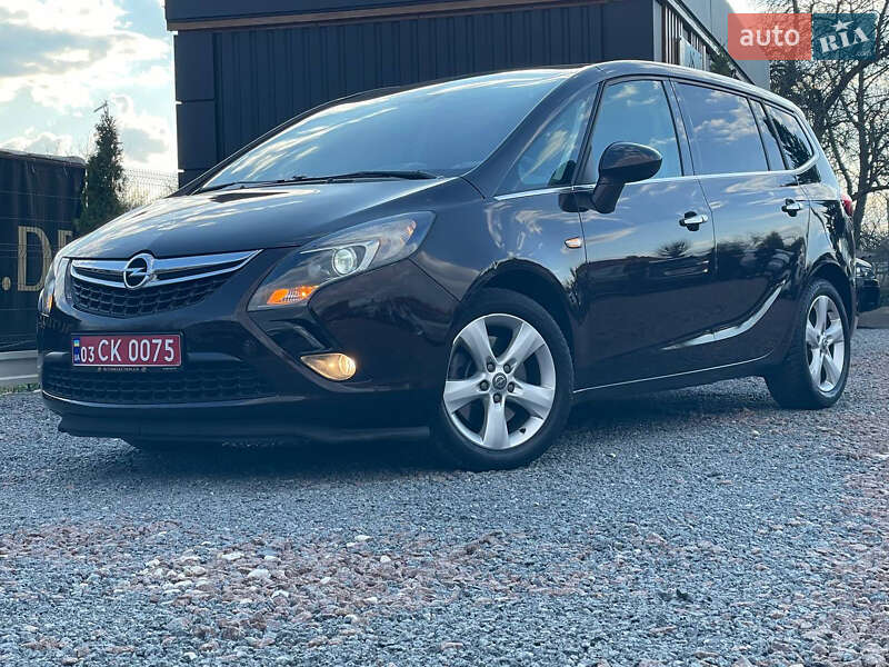 Минивэн Opel Zafira Tourer 2013 в 