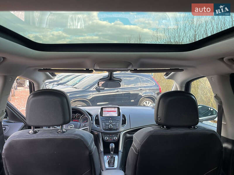 Мінівен Opel Zafira Tourer 2013 в Дрогобичі