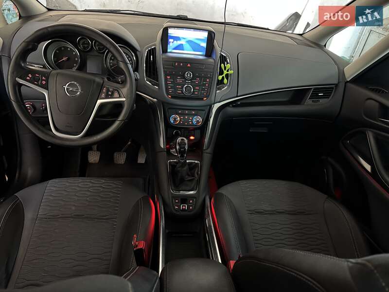 Мінівен Opel Zafira Tourer 2012 в Зборові
