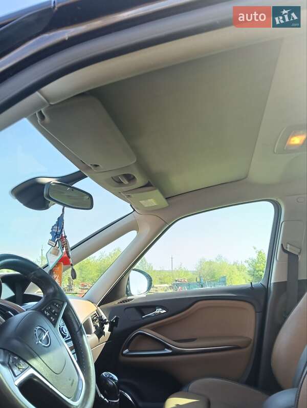 Мінівен Opel Zafira Tourer 2013 в Жовкві