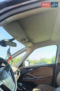 Мінівен Opel Zafira Tourer 2013 в 