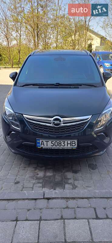 Opel Zafira Tourer 2014