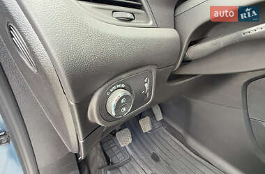 Минивэн Opel Zafira Tourer 2013 в 
